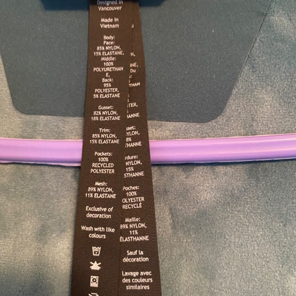 LuluLemon Authentic Cross Chill Jacket - Picture 4 of 4